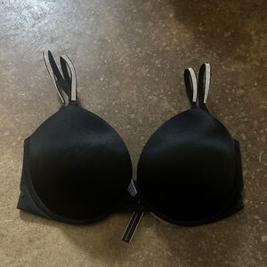 Victorias Secret VERY SEXY
Double Shine Strap Push-Up Bra 34DD
